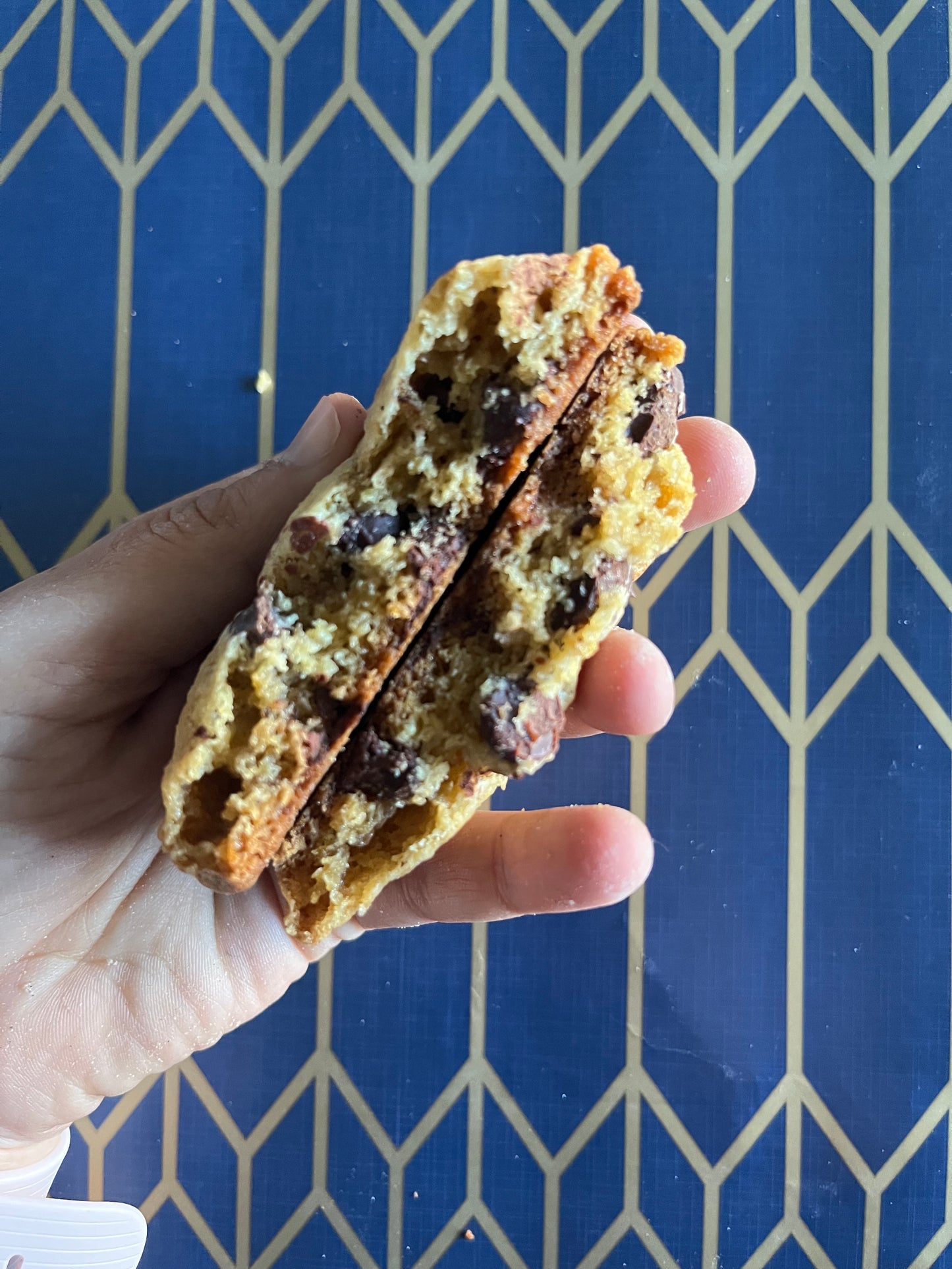 Brown butter sourdough chocolate chip cookie (quantity discount)